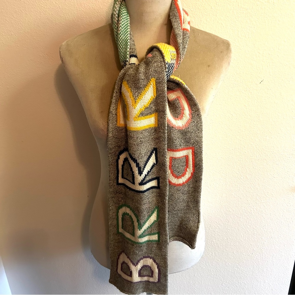 Gap kids scarf 🧣 brrrr. Cotton poly blend good condition